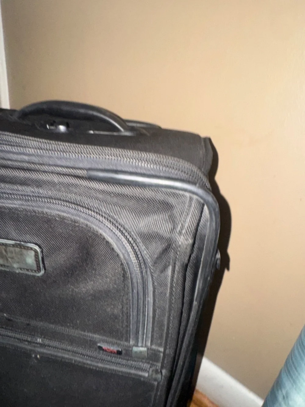 Tumi Alpha 22